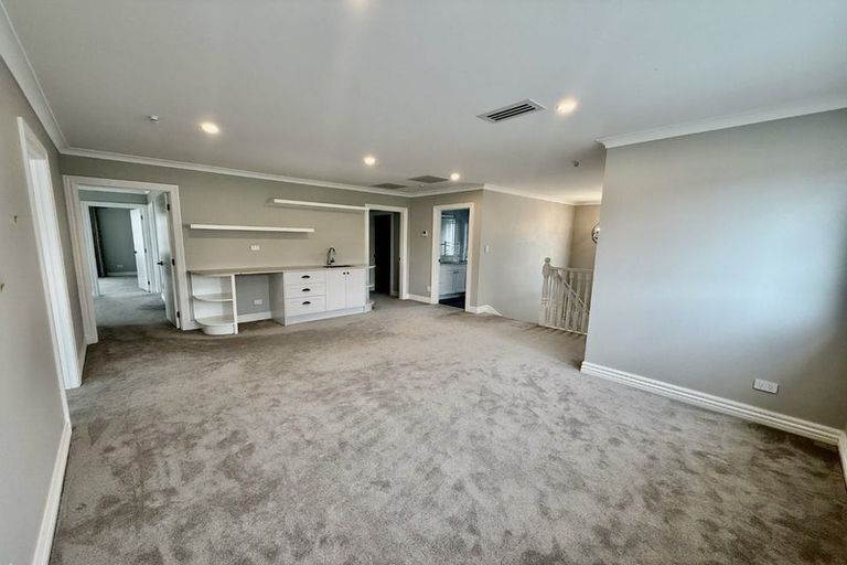 Photo of property in 129 Colonial Drive, Silverdale, 0932