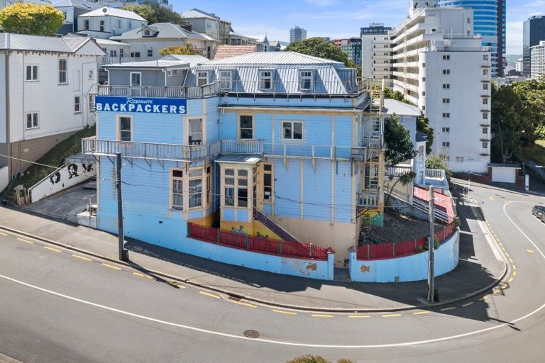Photo of property in Rosemere Backpackers, 6 Macdonald Crescent, Te Aro, Wellington, 6011