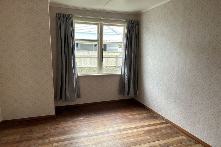 Photo of property in 18 Egmont Street, Kaponga, Hawera, 4679