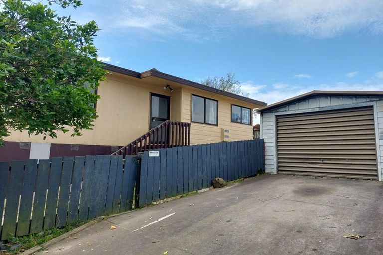 Photo of property in 2/19 Silver Creek Road, Weymouth, Auckland, 2103