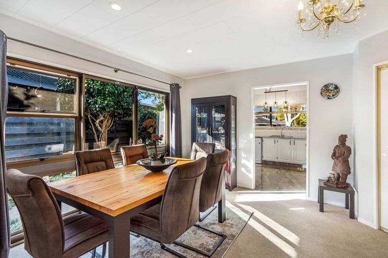 Photo of property in 6 Aintree Crescent, Awapuni, Palmerston North, 4412