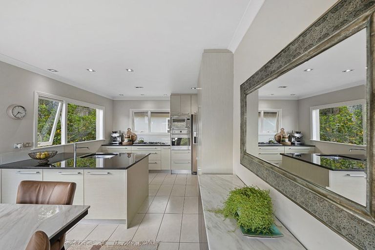 Photo of property in 16b Maunganui Road, Birkenhead, Auckland, 0626