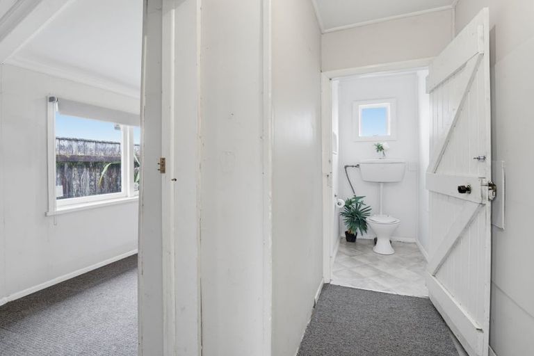 Photo of property in 68 Chelwood Street, Takaro, Palmerston North, 4412