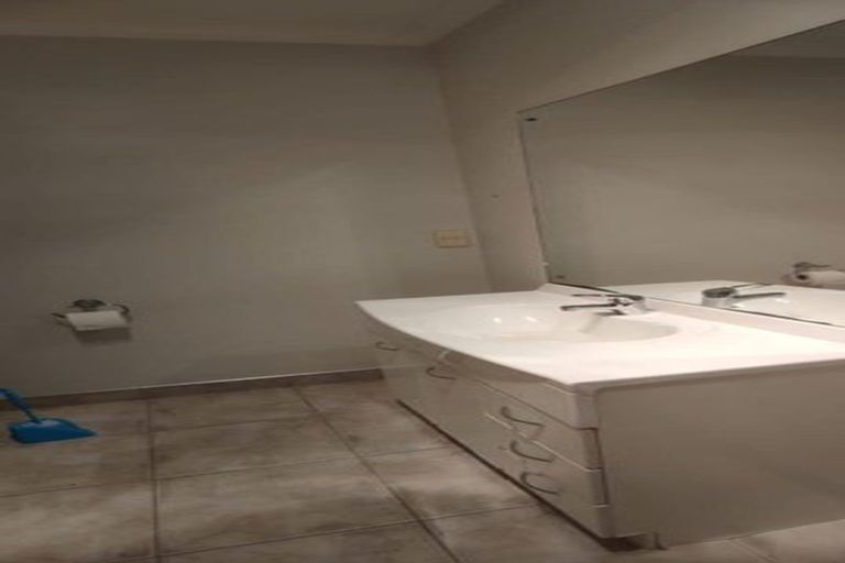 Photo of property in 16 Carrick Glen Avenue, Flat Bush, Auckland, 2019