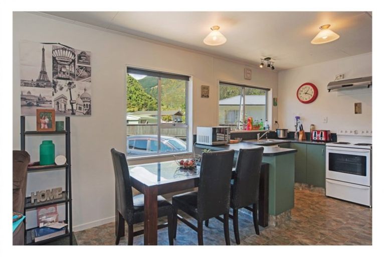 Photo of property in 8 Burn Place, The Brook, Nelson, 7010