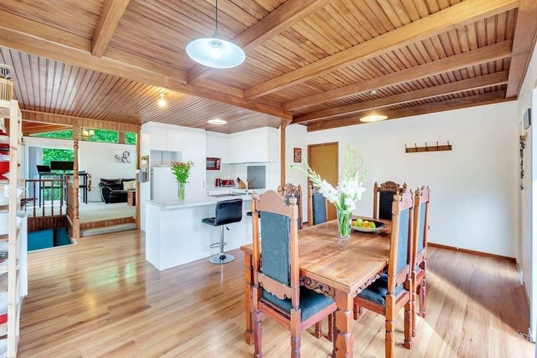 Photo of property in 72 Fitzwater Place, Henderson, Auckland, 0612