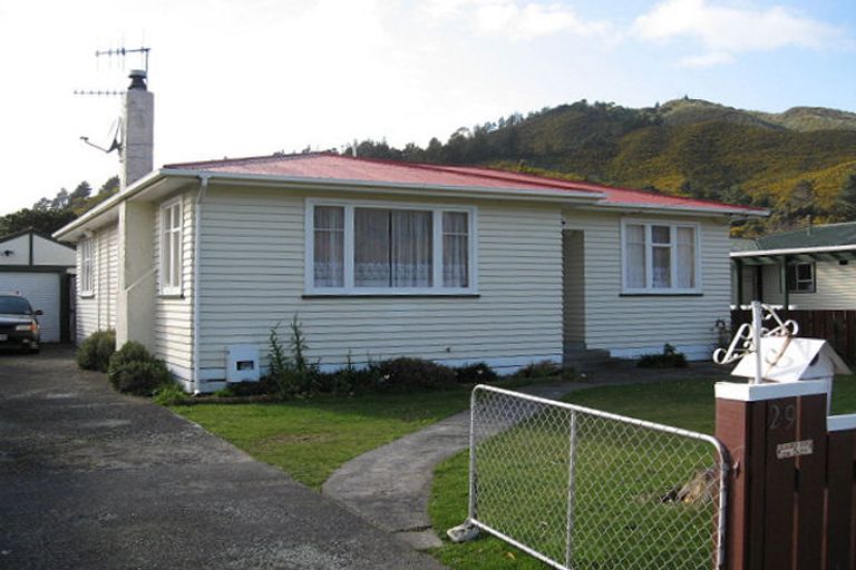 Photo of property in 29 Wood Street, Wainuiomata, Lower Hutt, 5014