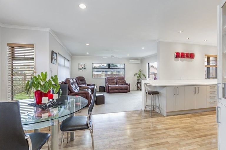 Photo of property in 28 Riverside Road, Orewa, 0931