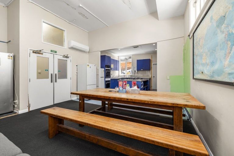 Photo of property in Rosemere Backpackers, 6 Macdonald Crescent, Te Aro, Wellington, 6011
