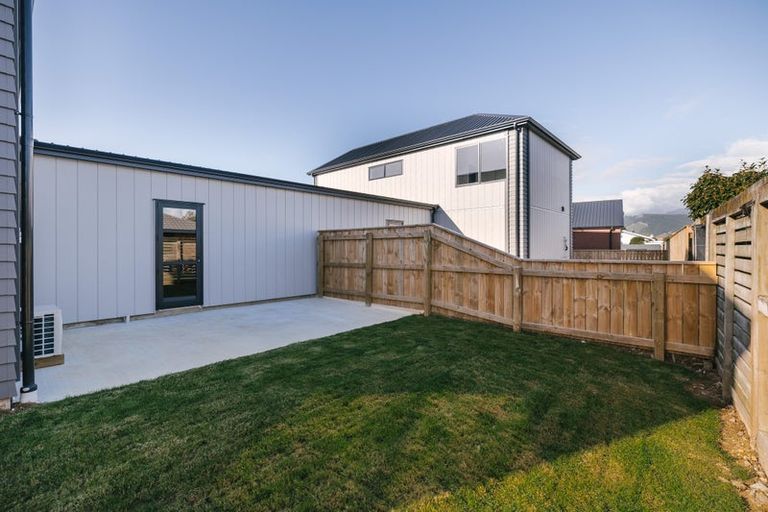 Photo of property in 5 Cypress Way, Levin, 5510