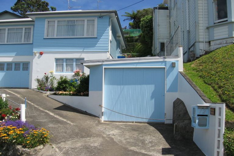 Photo of property in 12 Mertoun Terrace, Highbury, Wellington, 6012