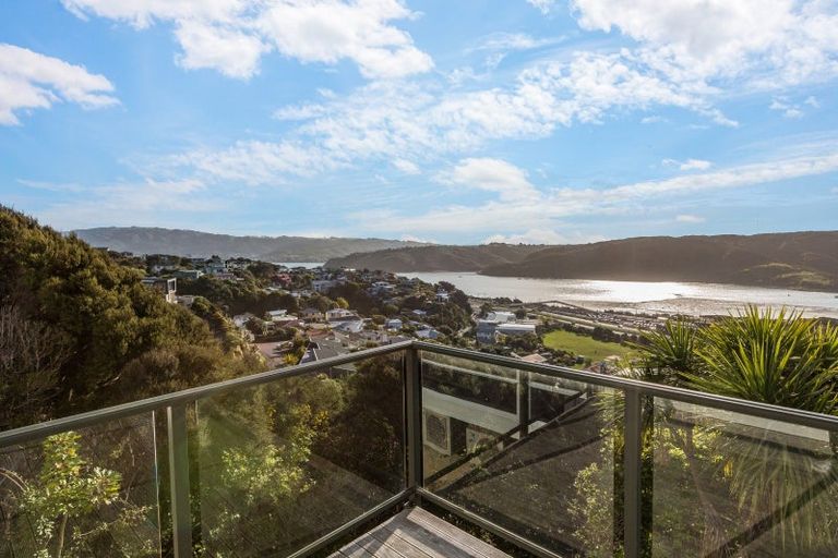 Photo of property in 22a Kahu Road, Paremata, Porirua, 5024