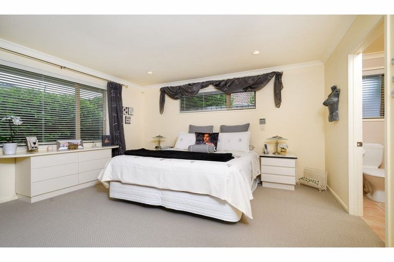 Photo of property in 34 Starlight Cove, Hobsonville, Auckland, 0618