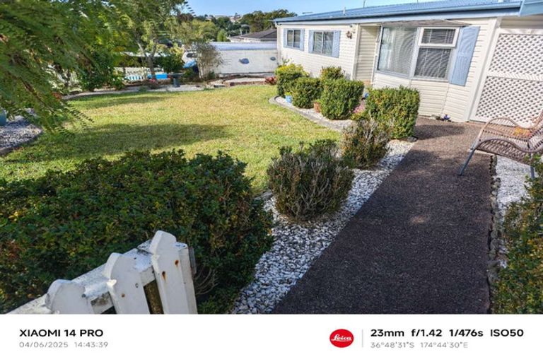 Photo of property in 1/17 Nutsey Avenue, Northcote, Auckland, 0627