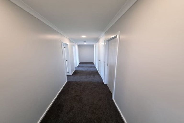 Photo of property in 62 Hokioi Drive, Kenepuru, Porirua, 5022