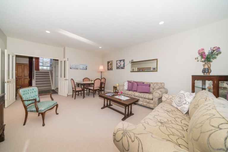 Photo of property in 39 Abby Road, Fitzherbert, Palmerston North, 4410