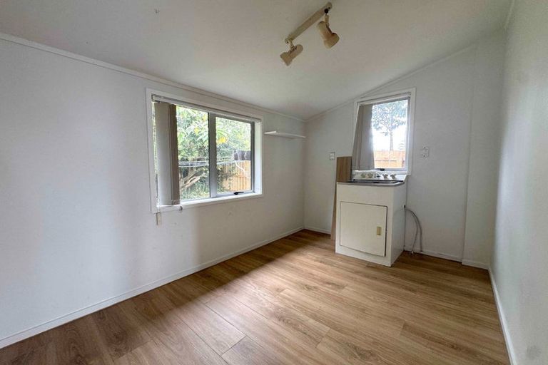 Photo of property in 44 Christmas Road, Manurewa, Auckland, 2102