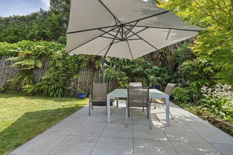 Photo of property in 3h Wallace Place, Westown, New Plymouth, 4310