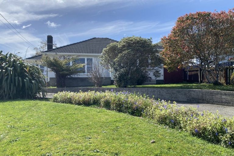 Photo of property in 35 Petrie Street, Wainuiomata, Lower Hutt, 5014