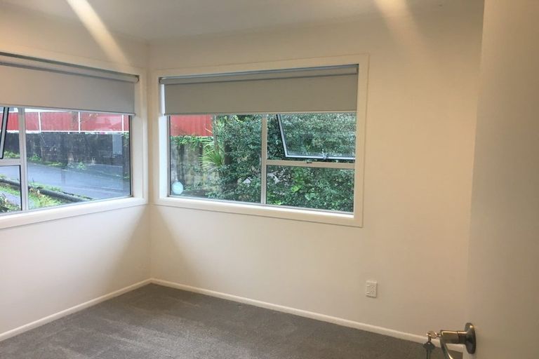 Photo of property in 87 Waimumu Road, Massey, Auckland, 0614