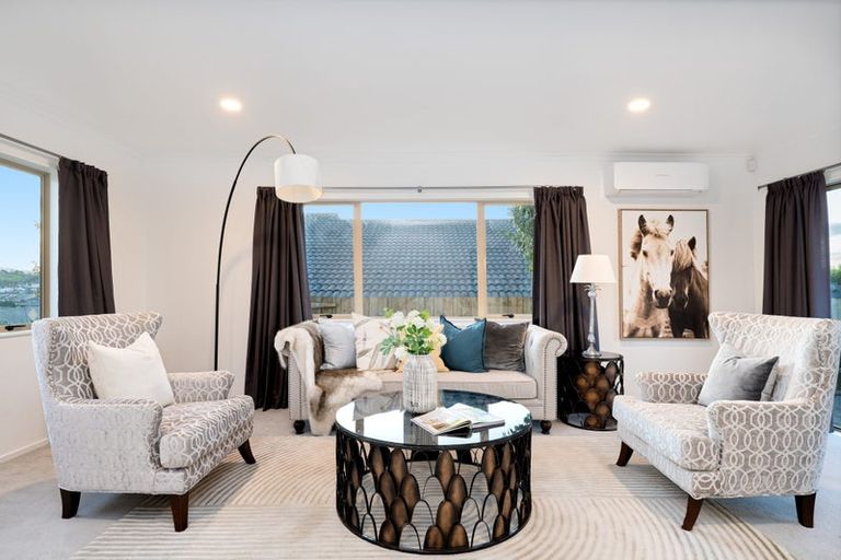 Photo of property in 36 Fleetwood Drive, Henderson, Auckland, 0612