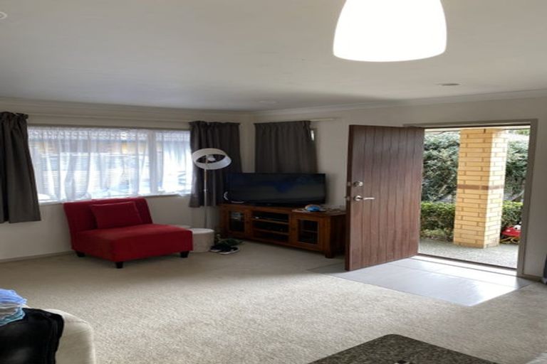 Photo of property in 33 Thomas Moore Place, Pukekohe, 2120