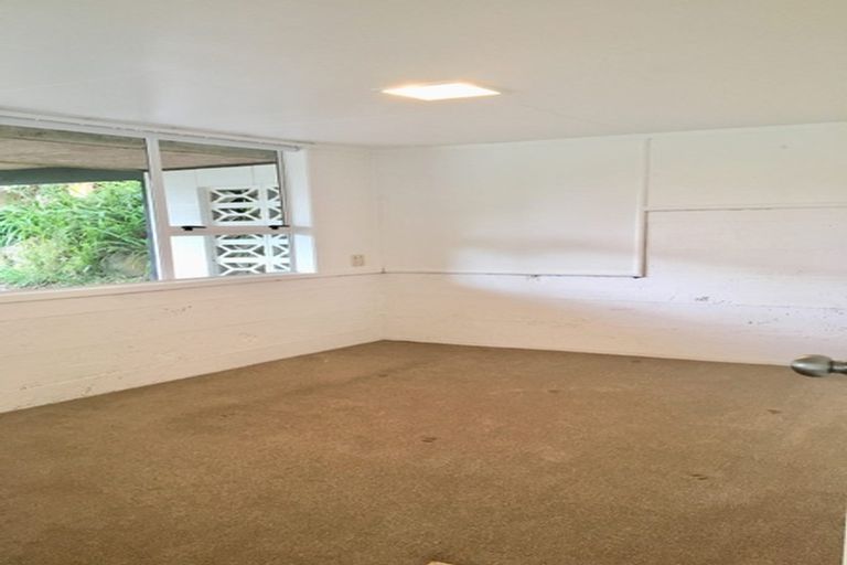 Photo of property in 31 Ocean View Road, Hatfields Beach, Orewa, 0931