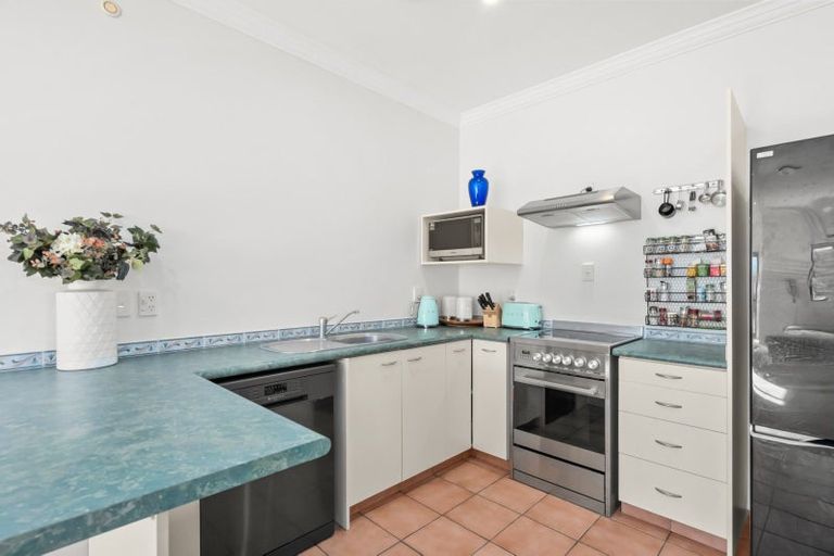 Photo of property in 2/402 Cambridge Terrace, Naenae, Lower Hutt, 5011