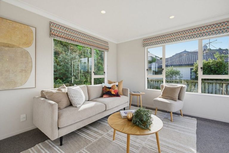 Photo of property in 20a Bowes Crescent, Strathmore Park, Wellington, 6022