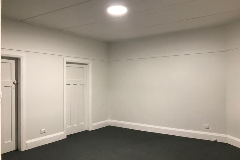 Photo of property in 17 Naughton Terrace, Kilbirnie, Wellington, 6022