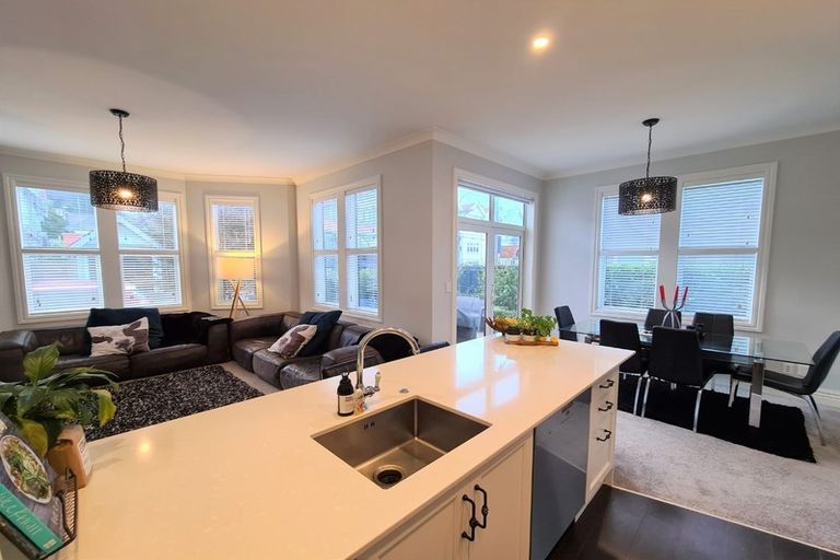 Photo of property in 49 Tinakori Road, Thorndon, Wellington, 6011