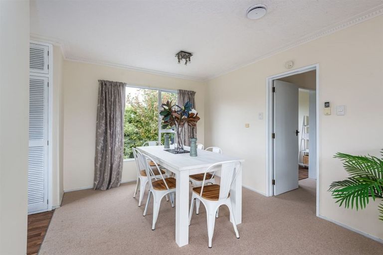 Photo of property in 6 Jenkins Avenue, Redwood, Christchurch, 8051