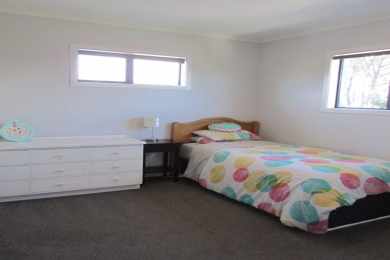 Photo of property in 20 Tasman Close, Aotea, Porirua, 5024