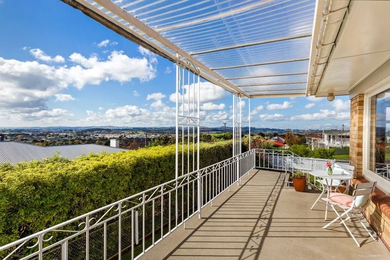 Photo of property in 21 Anzac Road, Pukekohe, 2120