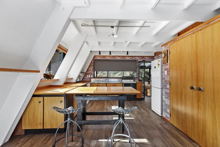 Photo of property in 1 Mapplebeck Street, Titahi Bay, Porirua, 5022