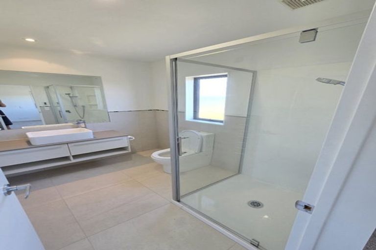 Photo of property in 11 Kuhanui Drive, Karaka, Papakura, 2113