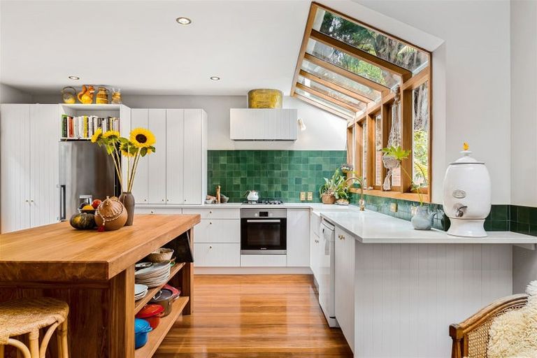 Photo of property in 18 Merlewood Avenue, Cashmere, Christchurch, 8022