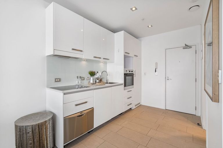 Photo of property in Precinct Apartments, 2102/6 Lorne Street, Auckland Central, Auckland, 1010