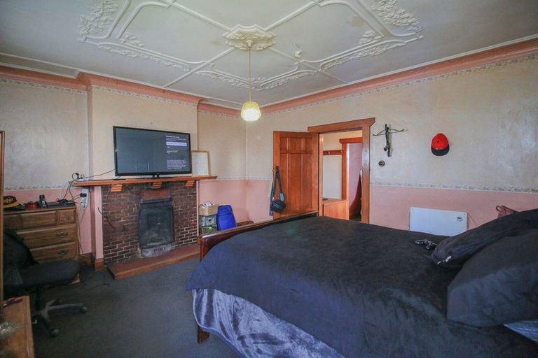 Photo of property in 32 Ocean Beach Road, Bluff, 9814