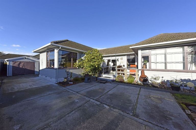 Photo of property in 146 Wainoni Road, Avondale, Christchurch, 8061