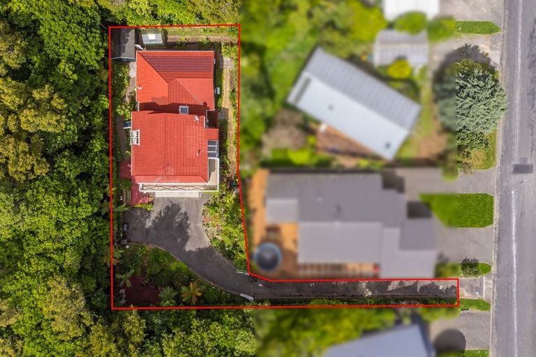 Photo of property in 15b Kakariki Grove, Waikanae, 5036