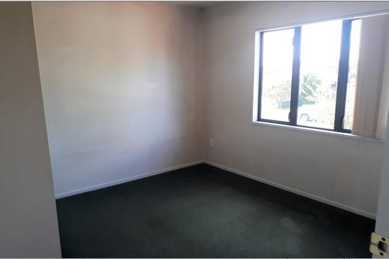 Photo of property in 10 Burdale Street, Riccarton, Christchurch, 8011