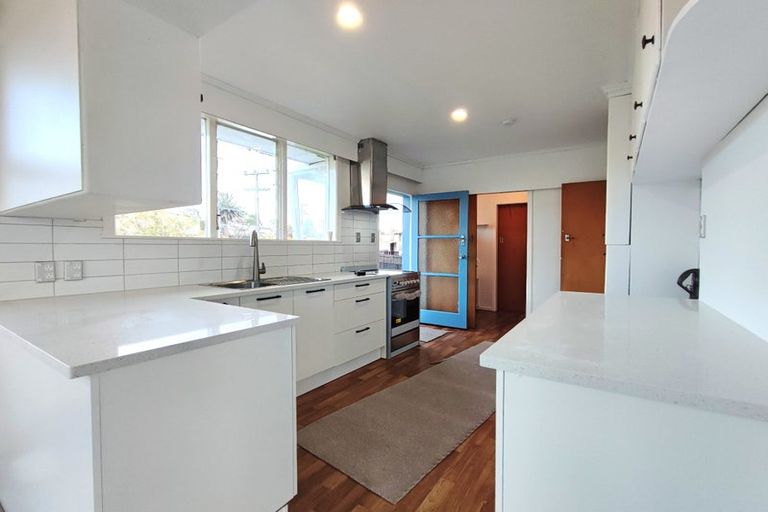 Photo of property in 44 Elliott Avenue, Bayview, Auckland, 0629