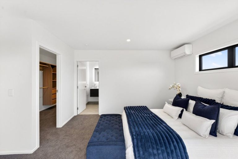 Photo of property in 14 Annie Aranui Drive, Poraiti, 4182