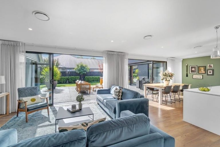 Photo of property in 39 Dunlops Crescent, Bottle Lake, Christchurch, 8083