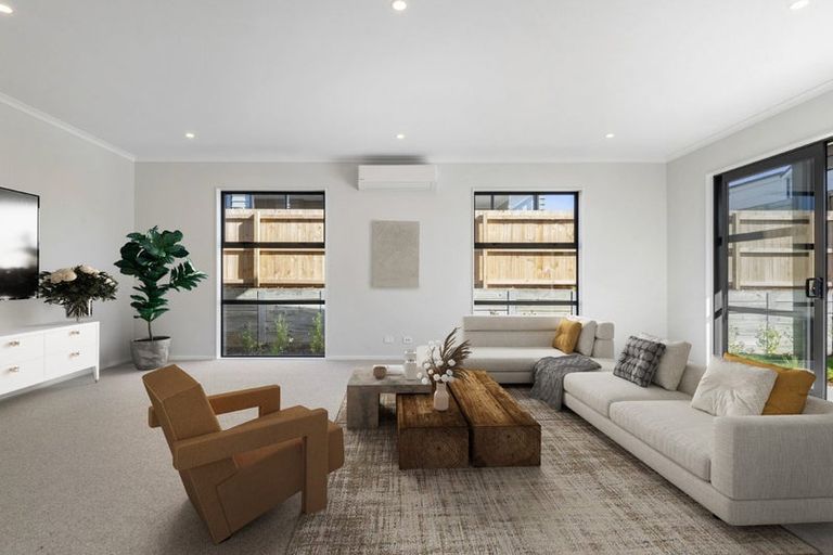 Photo of property in 56 Owen Chapman Drive, Red Beach, 0932