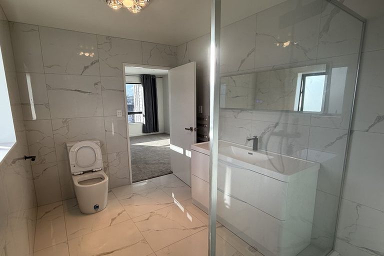 Photo of property in 120 Taylor Street, Blockhouse Bay, Auckland, 0600