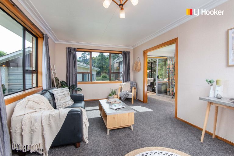 Photo of property in 21 Kinmont Crescent, Kinmont Park, Mosgiel, 9024