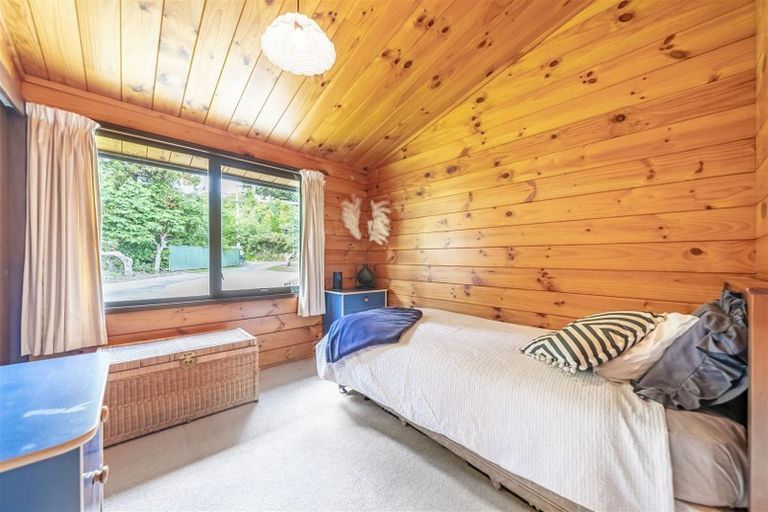 Photo of property in 135 Plateau Road, Te Marua, Upper Hutt, 5018