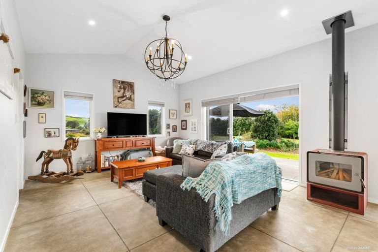 Photo of property in 12 Allan Road, Awhitu, Waiuku, 2684